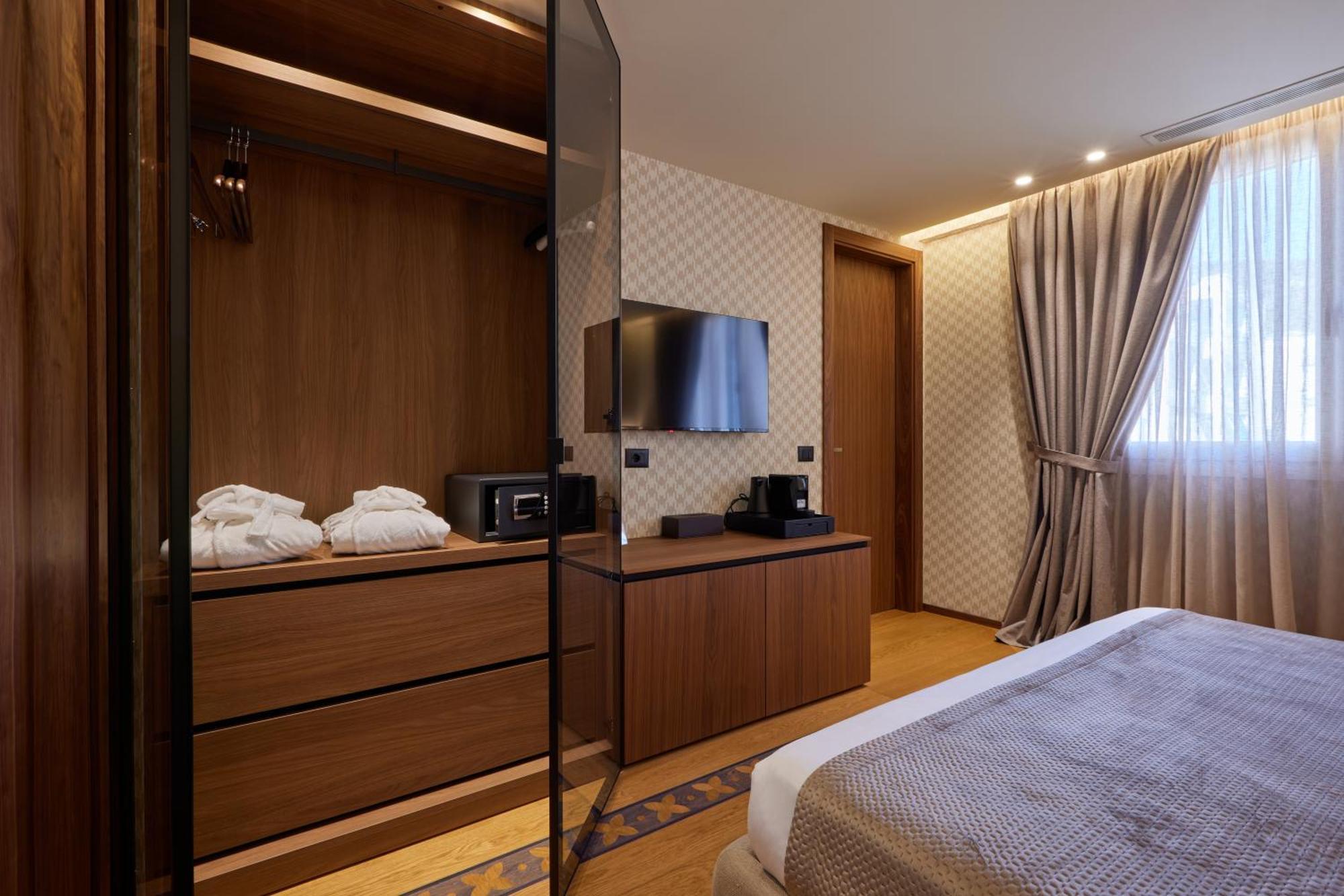 Valis Luxury Hotel Vlorë Eksteriør bilde