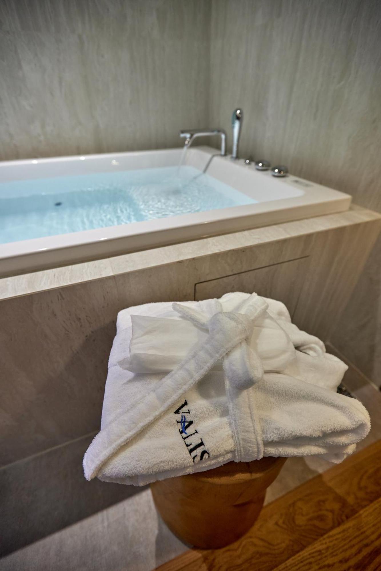 Valis Luxury Hotel Vlorë Eksteriør bilde
